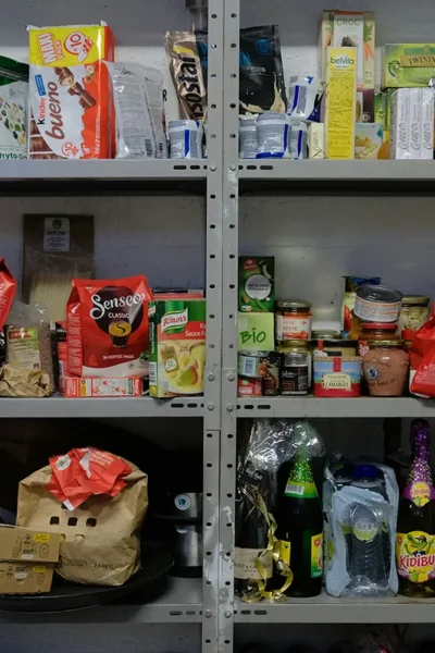 noodrantsoenen voorraad