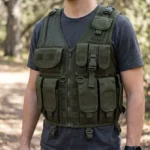 Tactical vest met molle-systeem en meerdere zakken