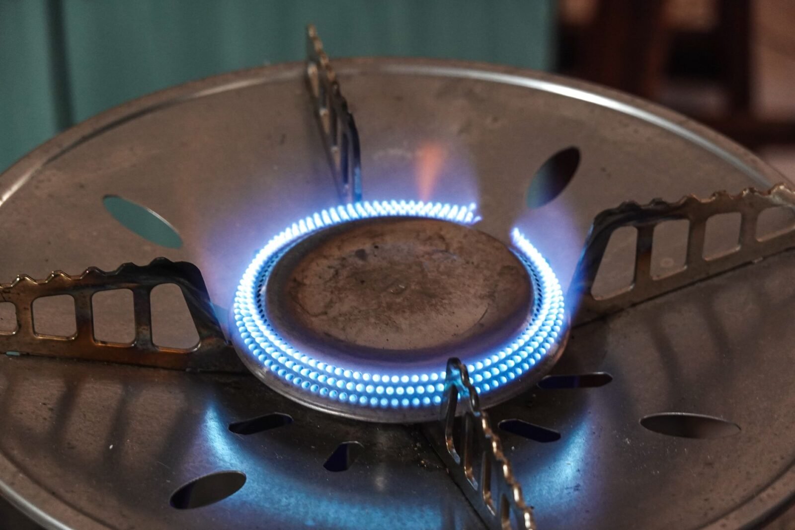 Gasbrander met een blauwe vlam
